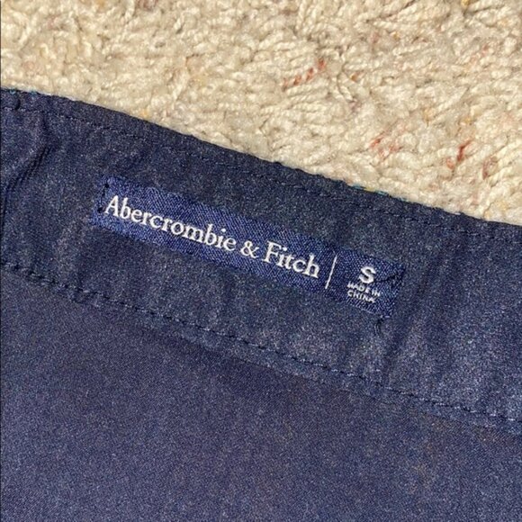 Abercrombie Plaid Wool Mini Skirt NWOT - Picture 2 of 3